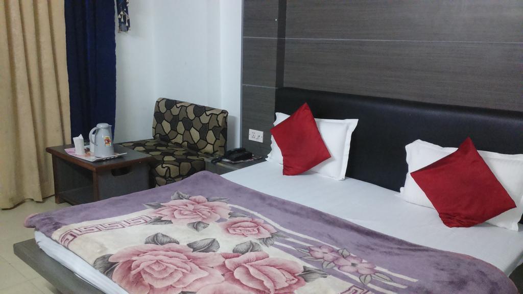 Hotel Katra Residency Eksteriør billede